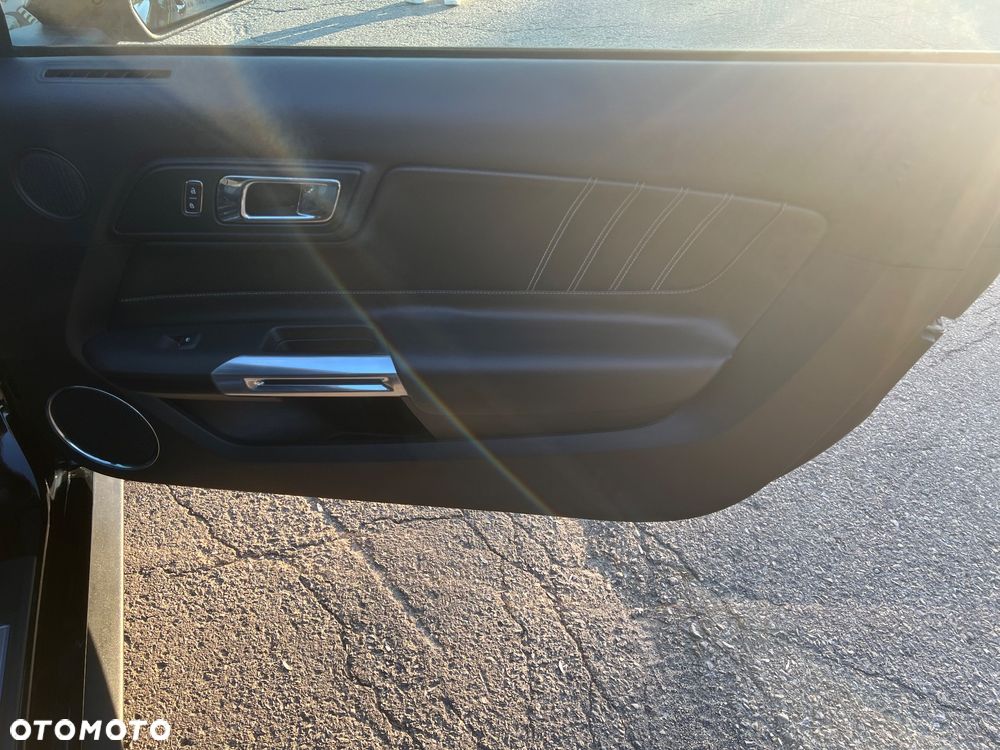 Ford Mustang - 19