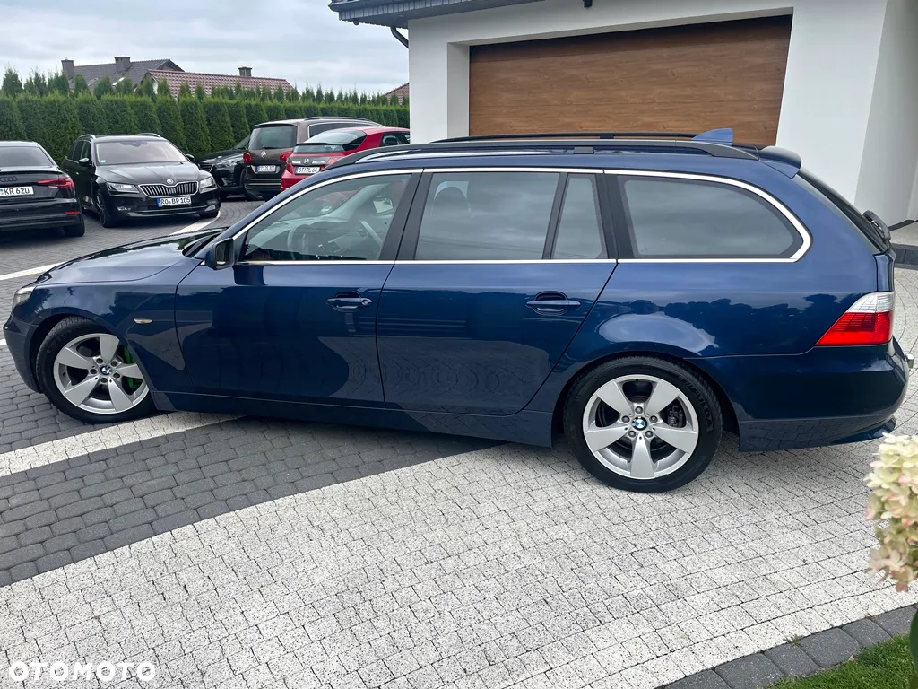 BMW Seria 5 525d Touring - 18