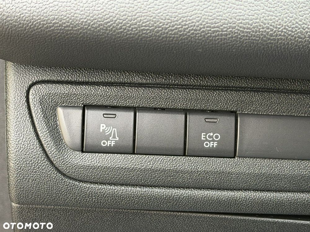 Peugeot 208 BlueHDi 100 Active - 17