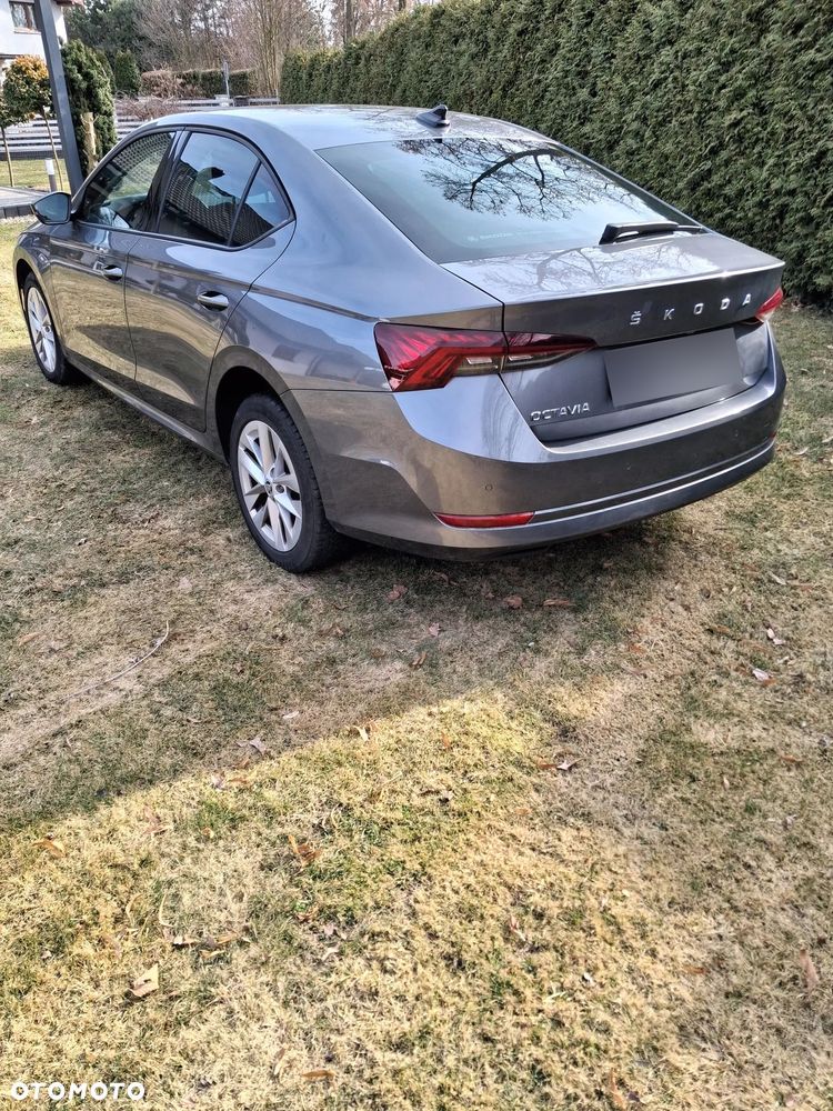 Skoda Octavia 2.0 TDI Ambition DSG - 9