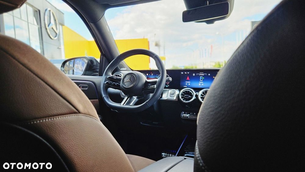 Mercedes-Benz GLB - 19