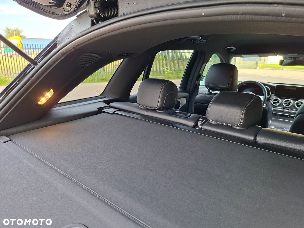 Mercedes-Benz GLC 300 4-Matic - 35
