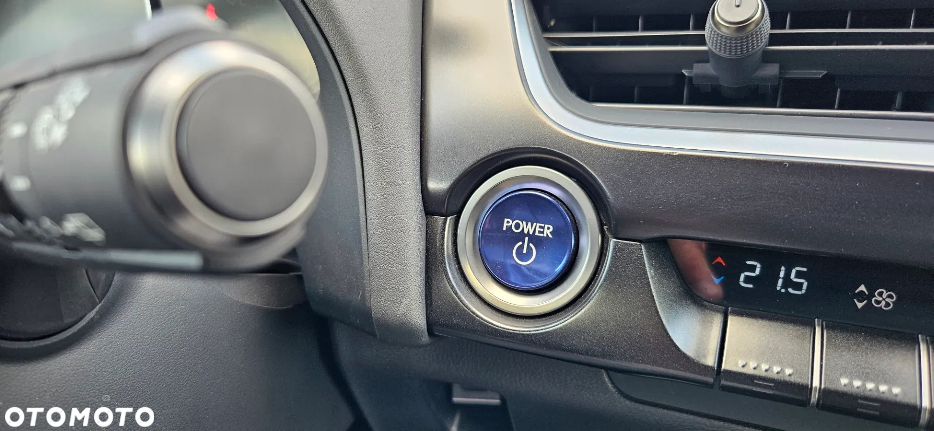 Lexus UX 250h - 34