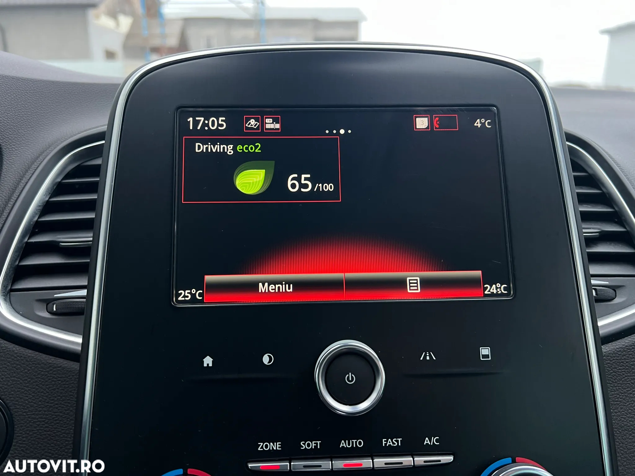 Renault Grand Scenic - 16