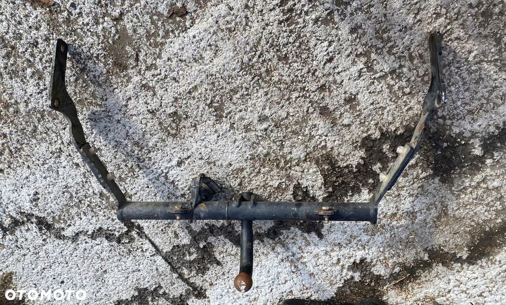 HAK HOLOWNICZY PEUGEOT PARTNER I - 2