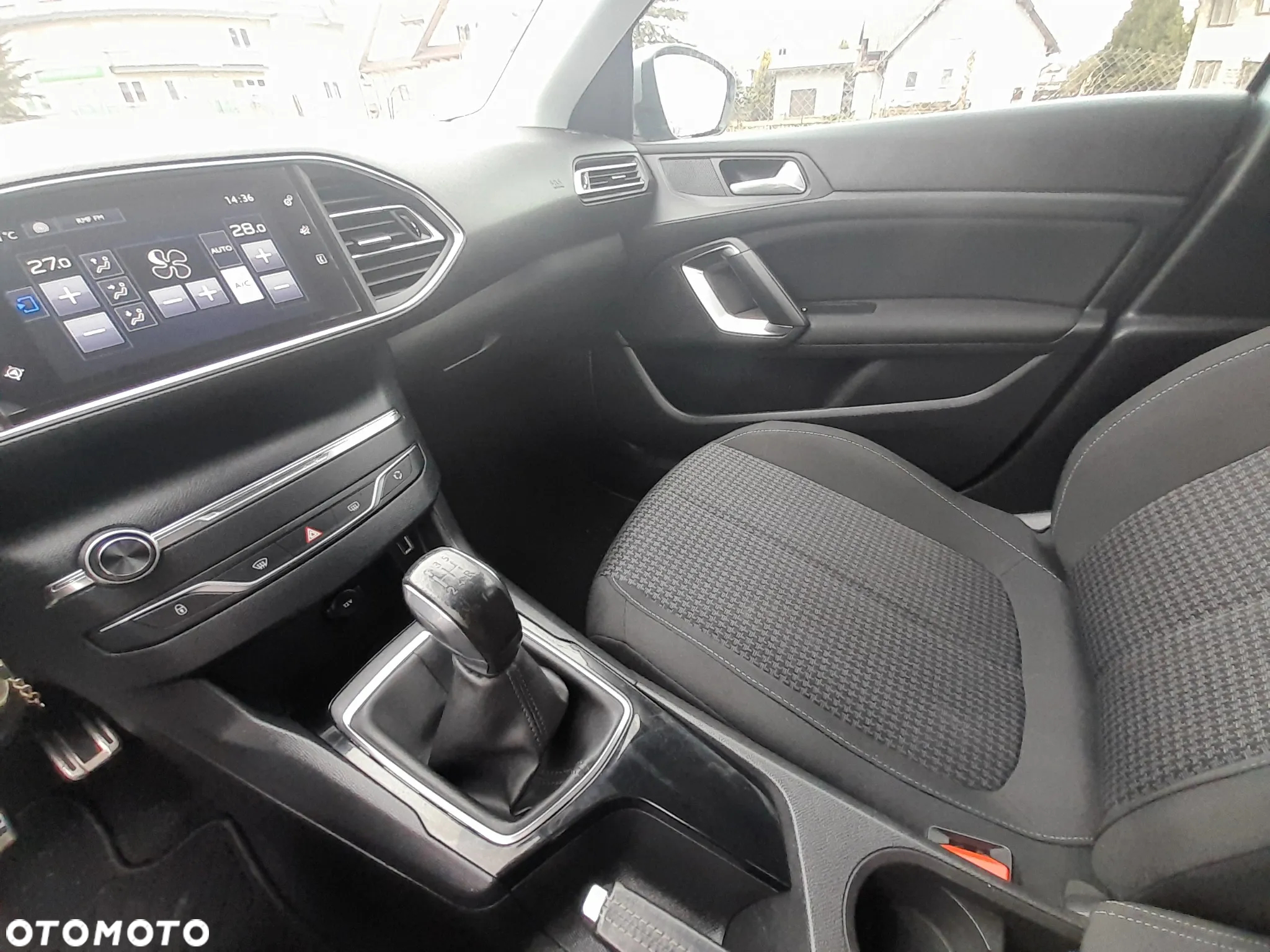 Peugeot 308 1.6 BlueHDi Style S&S - 25