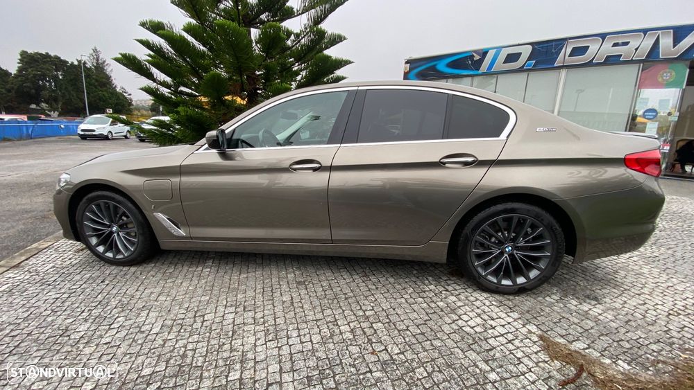 BMW 530 e iPerformance Line Luxury - 14