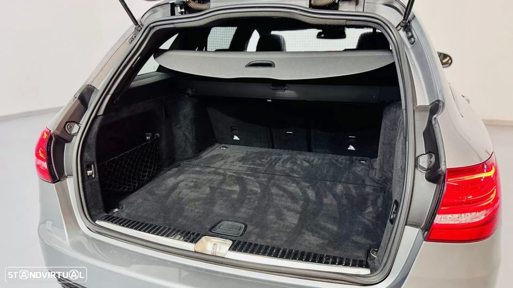 Mercedes-Benz C 300 h AMG Line - 57
