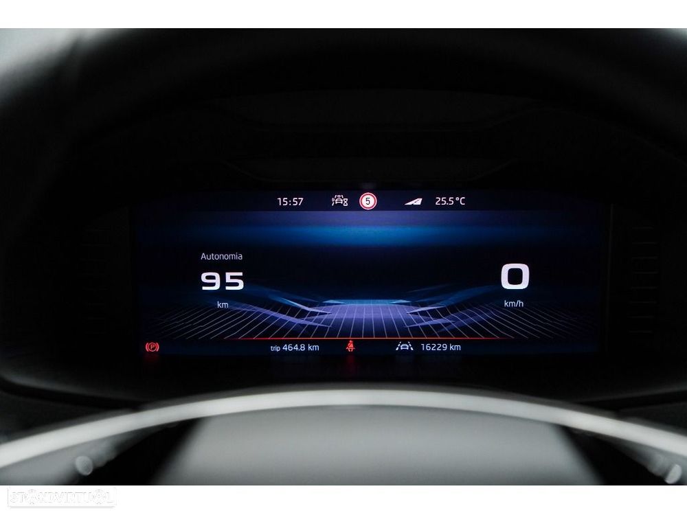 Skoda Karoq 1.0 TSI Sportline - 28