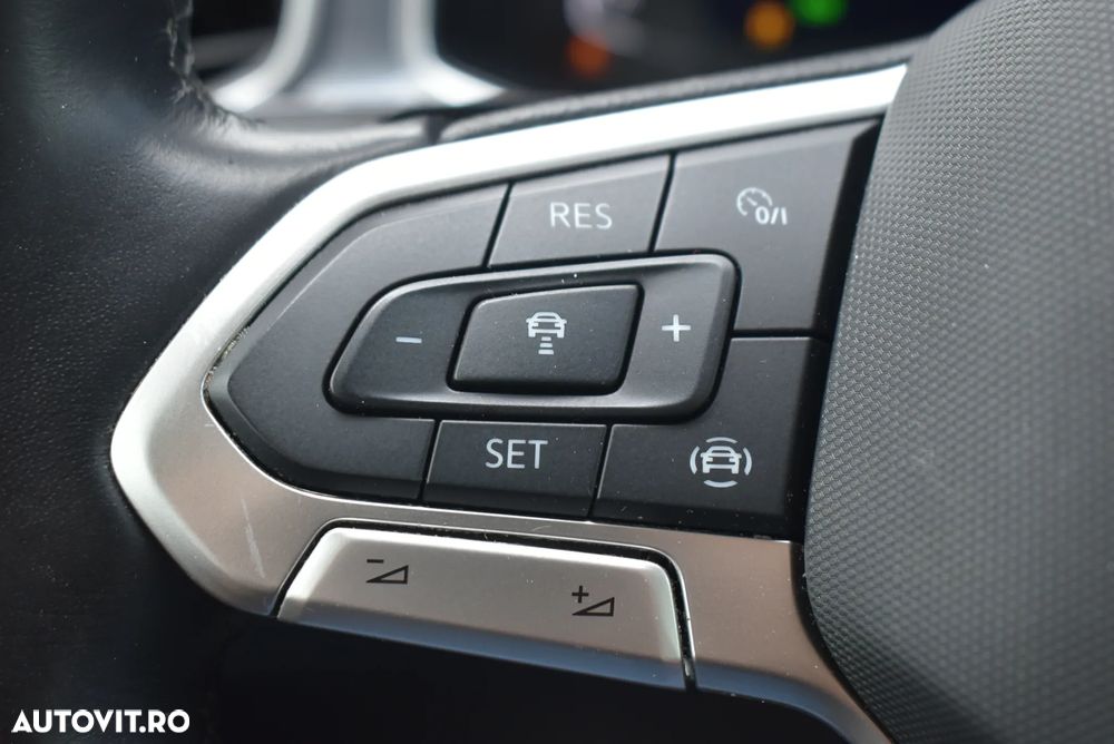 Volkswagen T-Roc 1.5 TSI DSG Style - 16