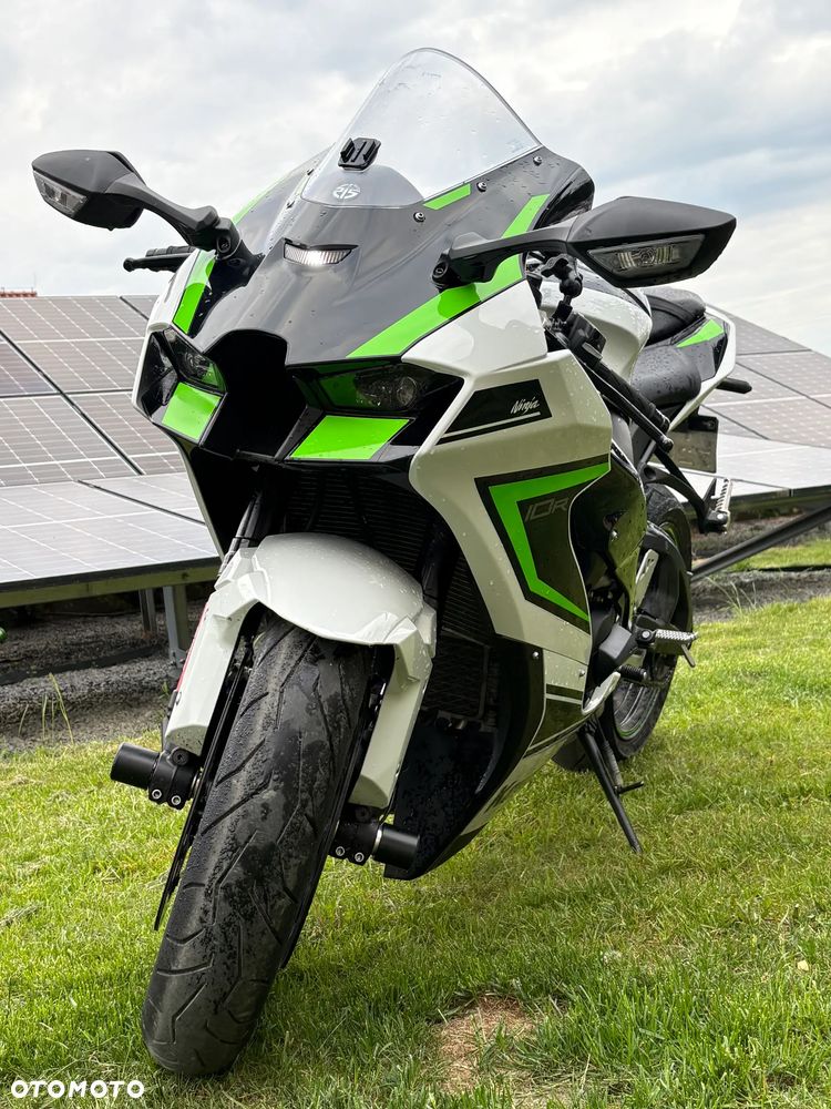 Kawasaki ZXR - 5