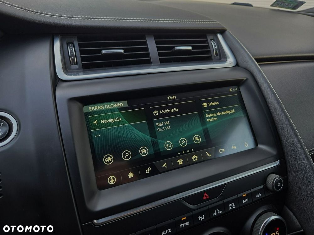 Jaguar E-Pace - 37