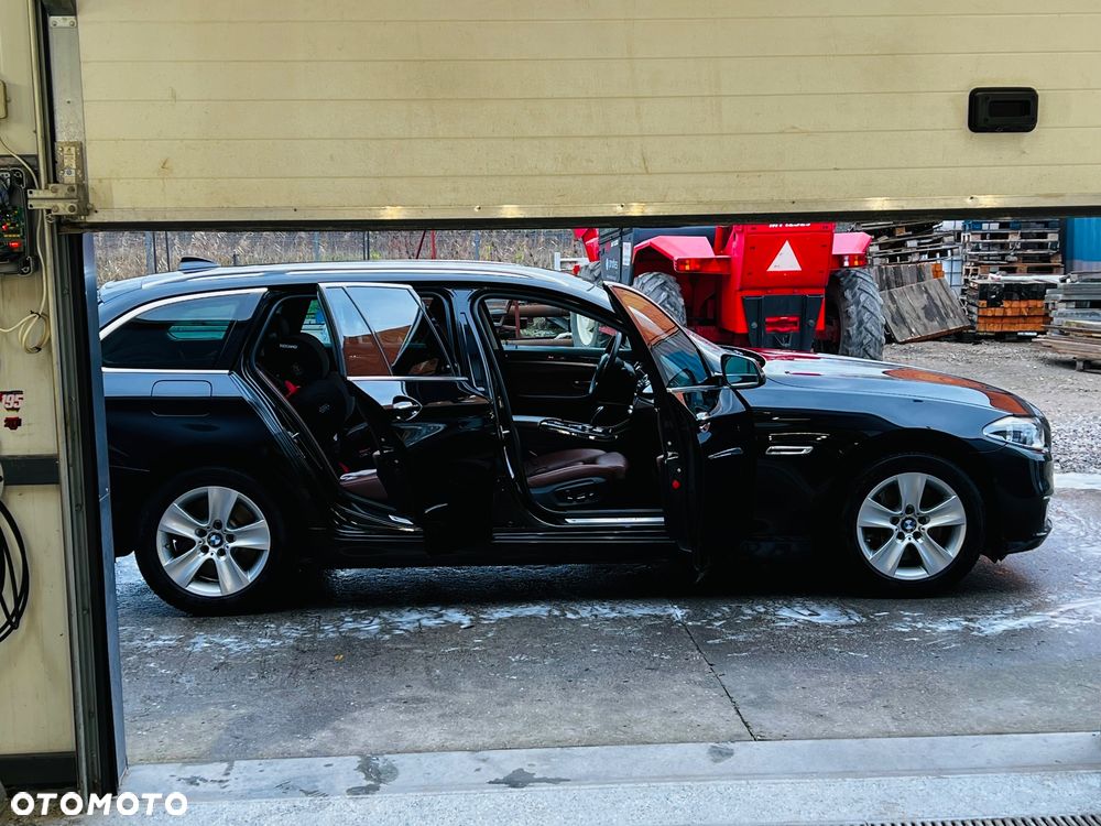 BMW Seria 5 530d xDrive Luxury Line - 30