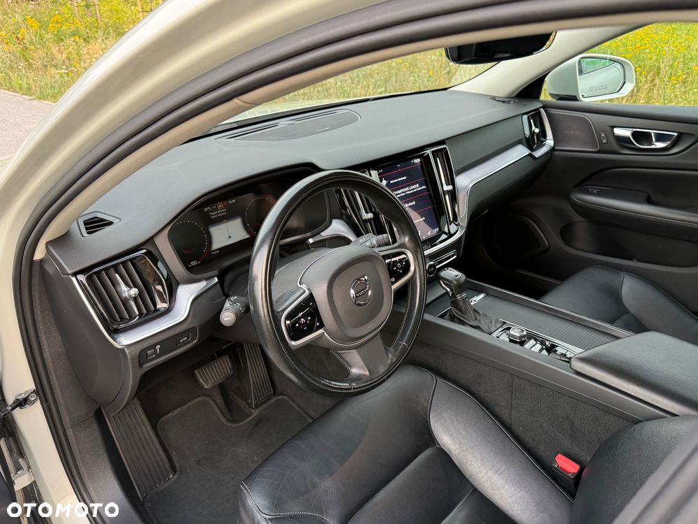 Volvo S60 T6 AWD Momentum Pro - 10