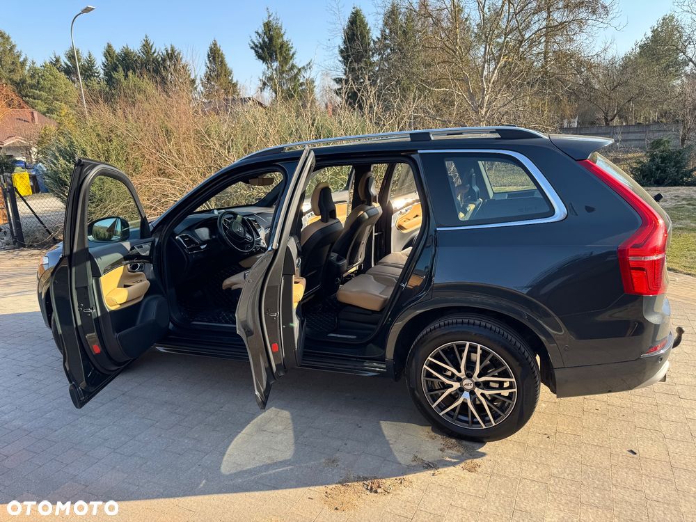 Volvo XC 90 D5 AWD Momentum - 10