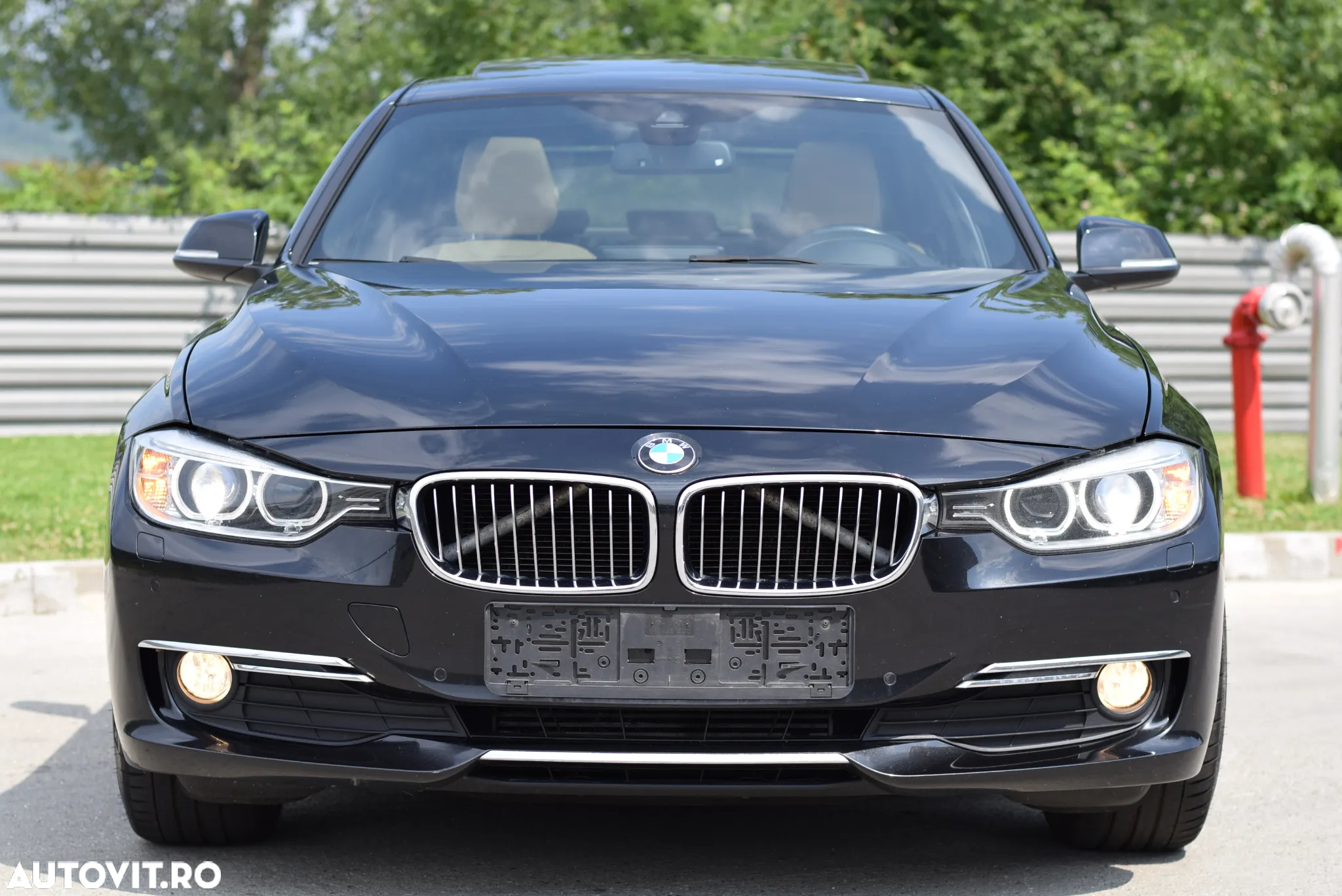 BMW Seria 3 320d Aut. Luxury Line - 2