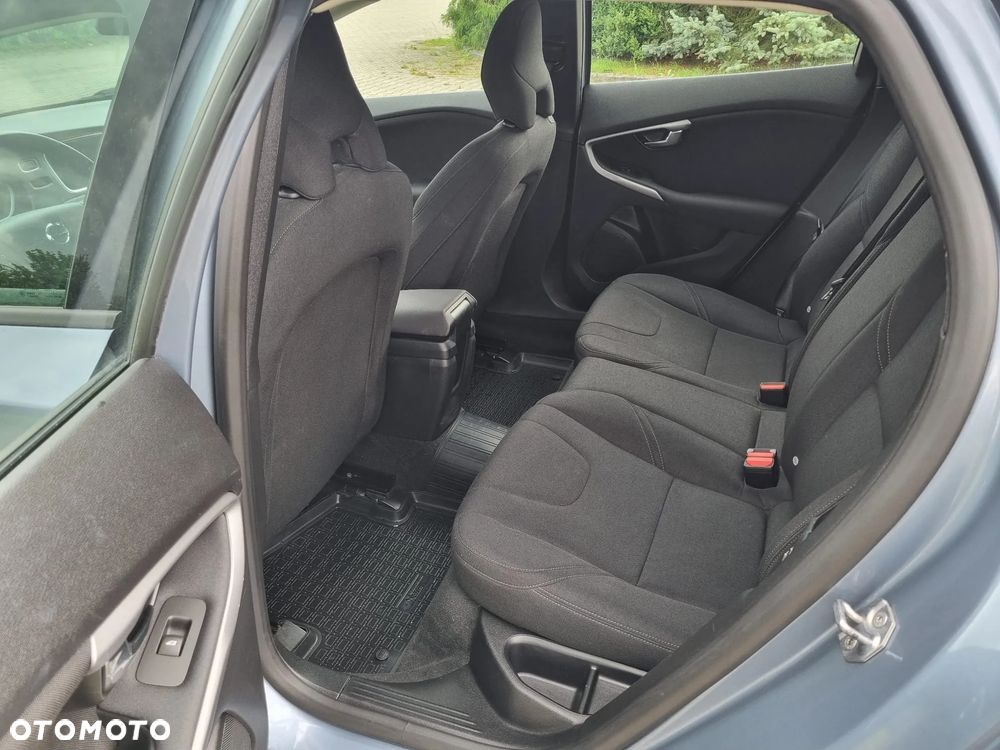 Volvo V40 D2 Geartronic Kinetic - 28