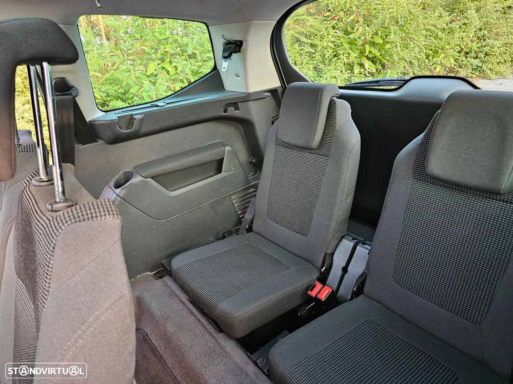 Peugeot 5008 1.6 HDi 7L Allure - 34