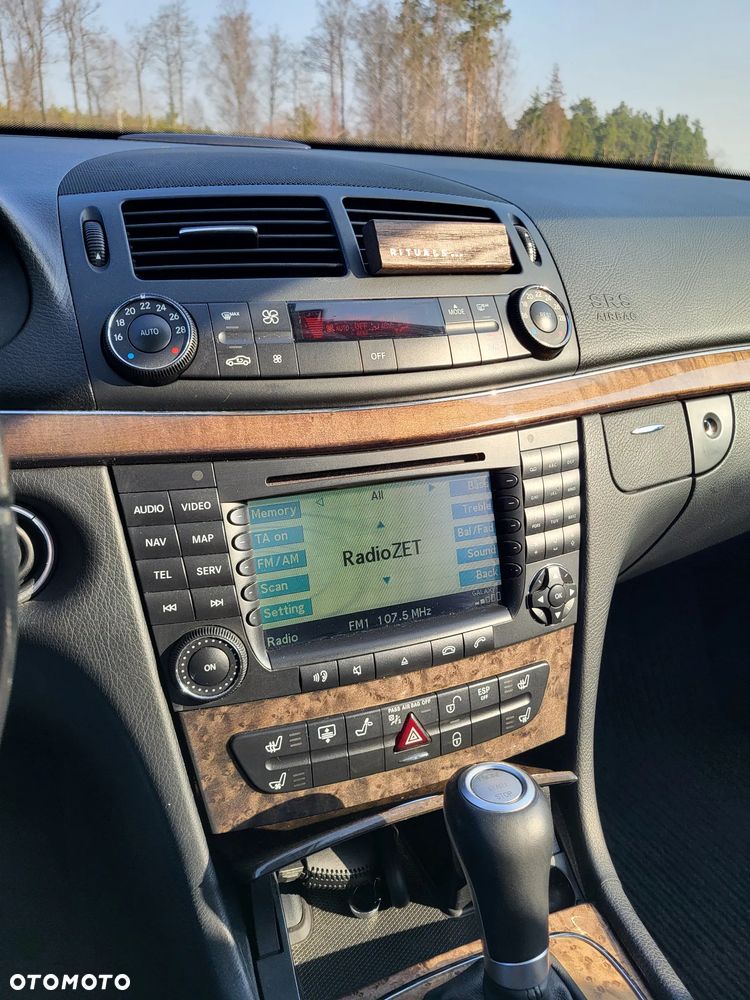 Mercedes-Benz Klasa E 300 BLUETEC 7G-TRONIC Avantgarde DPF - 14
