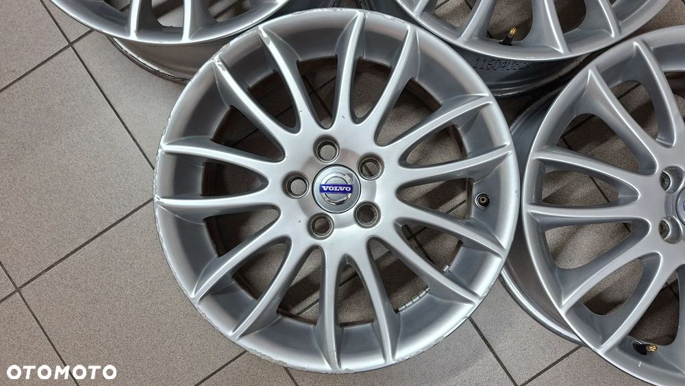 Felgi Aluminiowe 17 Volvo S40 V50 C30 5x108 ET 52.5 - 2