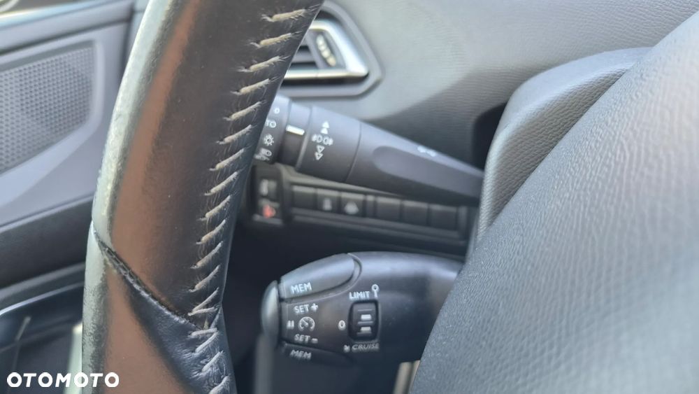 Peugeot 308 BlueHDi 130 Stop & Start Allure - 22