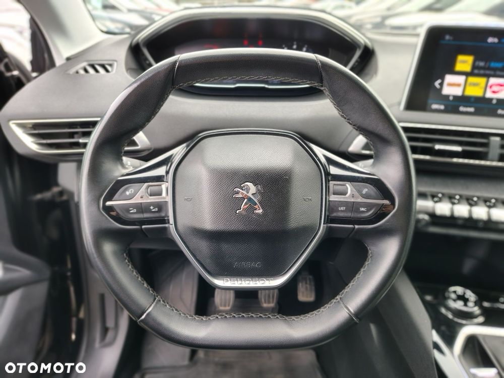 Peugeot 3008 1.2 PureTech GPF Allure S&S - 17