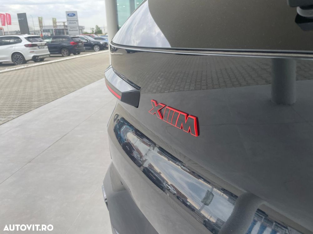 BMW XM - 7