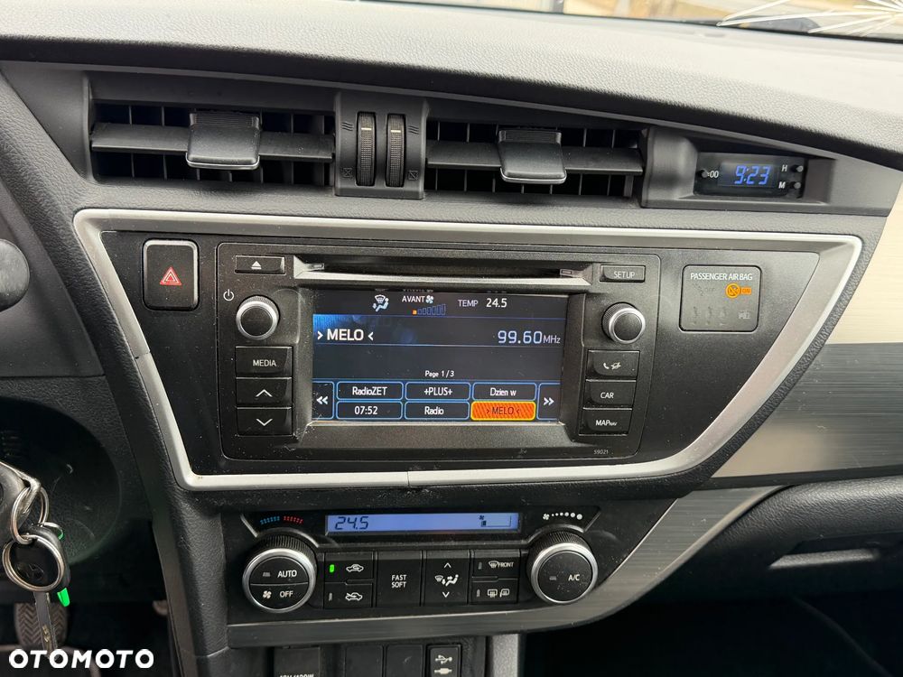 Toyota Auris 1.4 D-4D Design Edition - 25