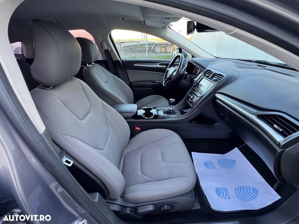 Ford Mondeo 2.0 TDCi Business - 11