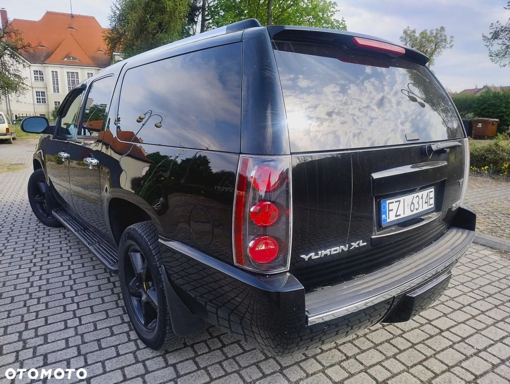GMC Yukon Denali 6.2 - 5