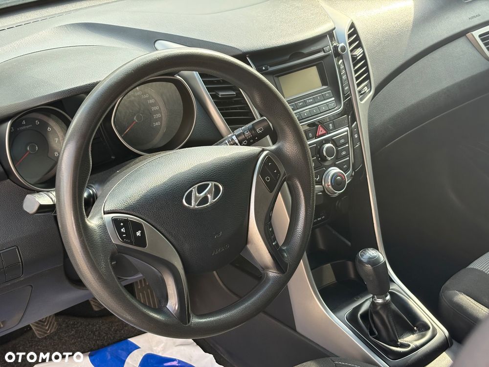 Hyundai i30 1.6 Classic - 9