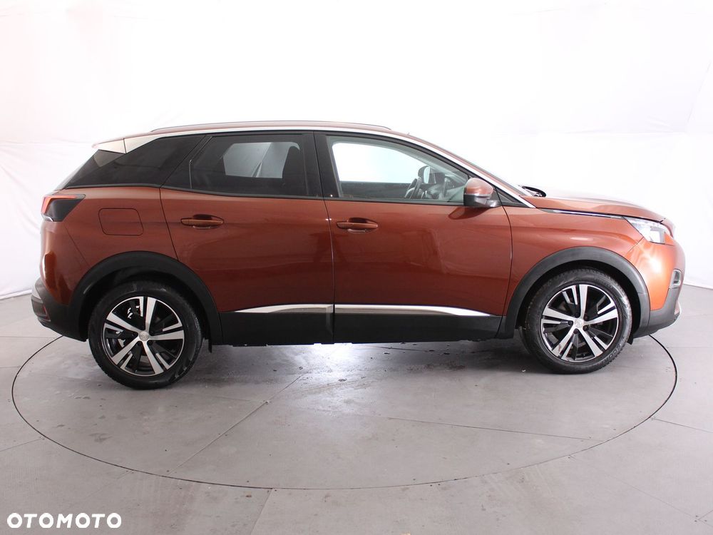 Peugeot 3008 1.2 PureTech Allure Pack S&S EAT8 - 9