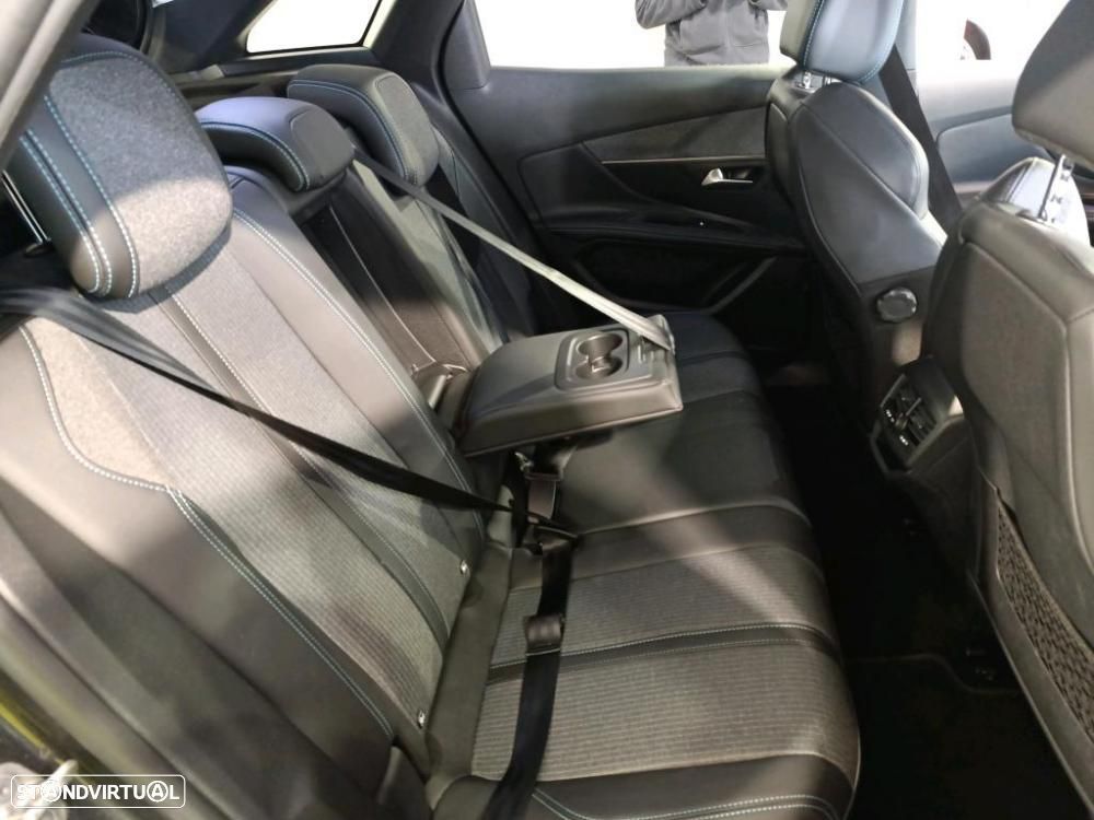 Peugeot 3008 1.5 BlueHDi Allure Pack EAT8 - 6