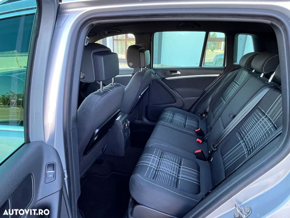 Volkswagen Tiguan 2.0 TDI SCR BlueMotion Technology Lounge Sport & Style - 5