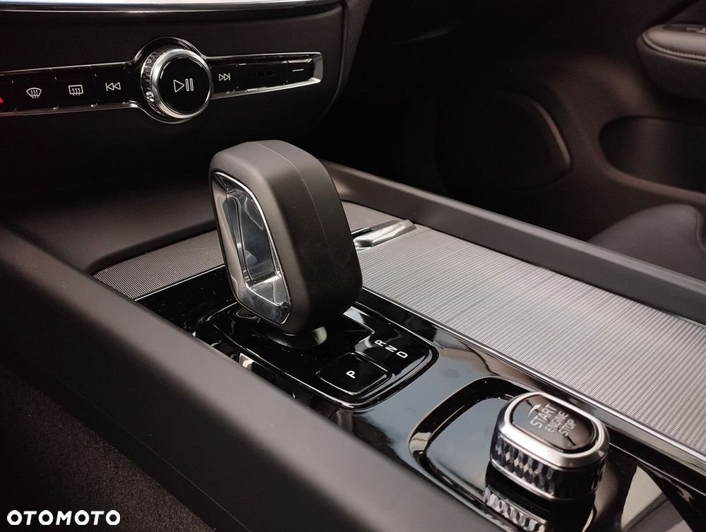 Volvo V60 Cross Country - 27