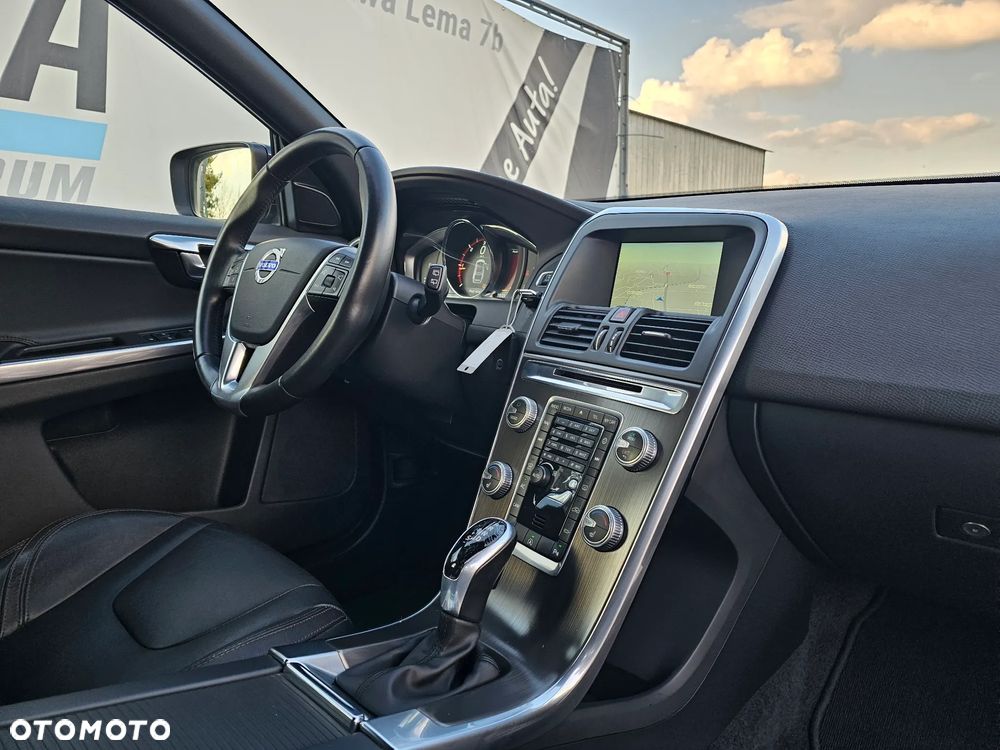 Volvo XC 60 D4 Geartronic Summum - 12
