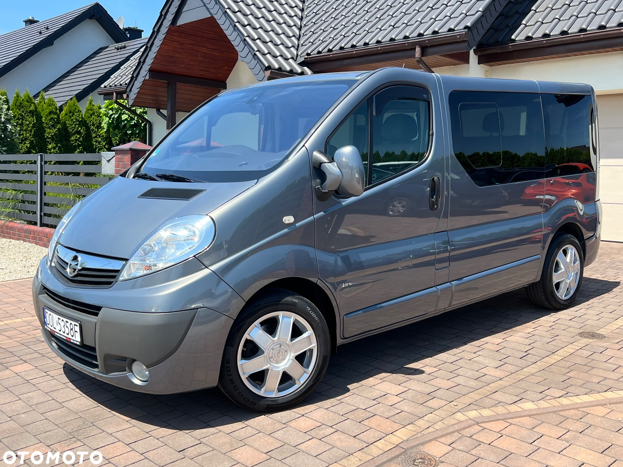Opel Vivaro 2.0 CDTI L1H1 Life Cosmo - 3