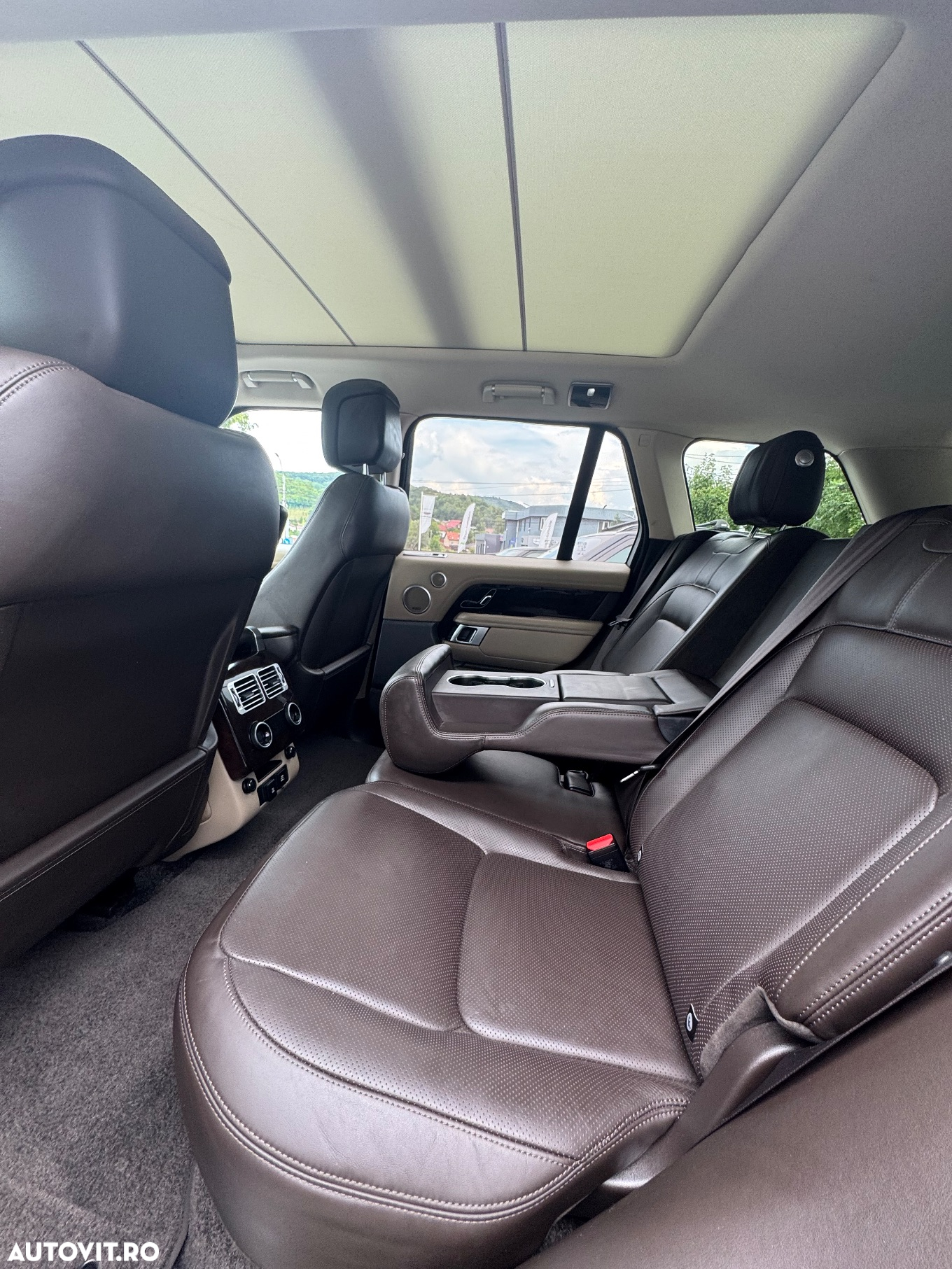 Land Rover Range Rover 3.0L SDV6 Vogue - 9