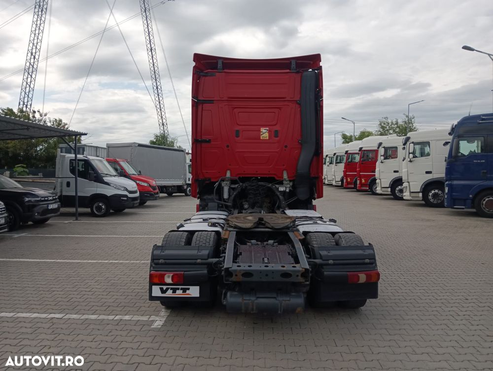 Mercedes-Benz ACTROS - 8