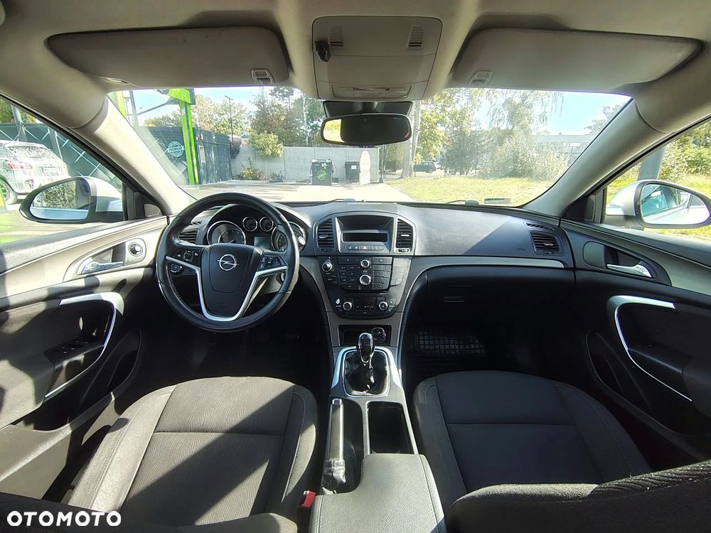 Opel Insignia - 8