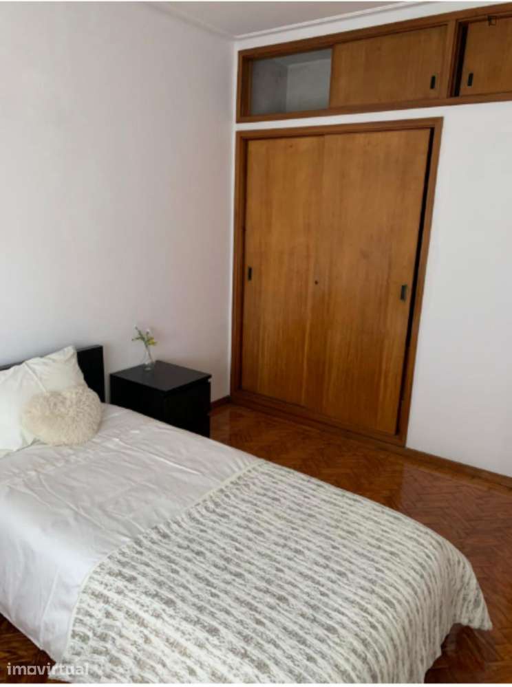 Quarto - localizado em Paranhos Porto - Grande imagem: 4/28