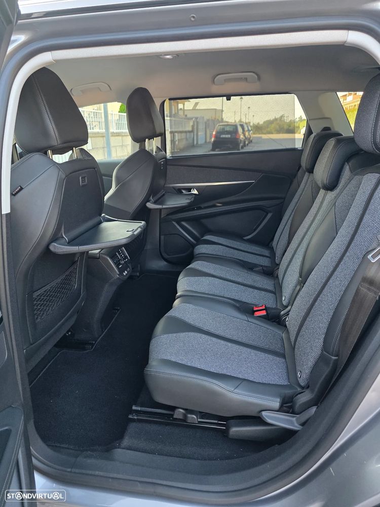 Peugeot 5008 BlueHDI 130 EAT8 Allure Pack - 29