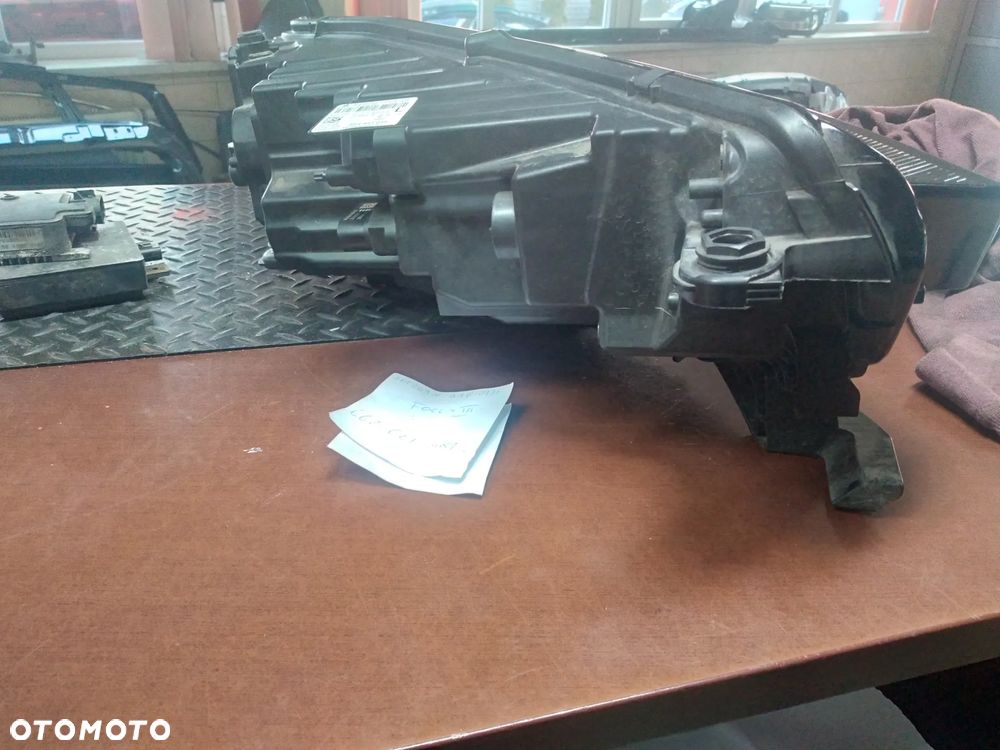 Skoda Octavia IV Reflektor Lampa Przód Lewa 5E4941015 - 4
