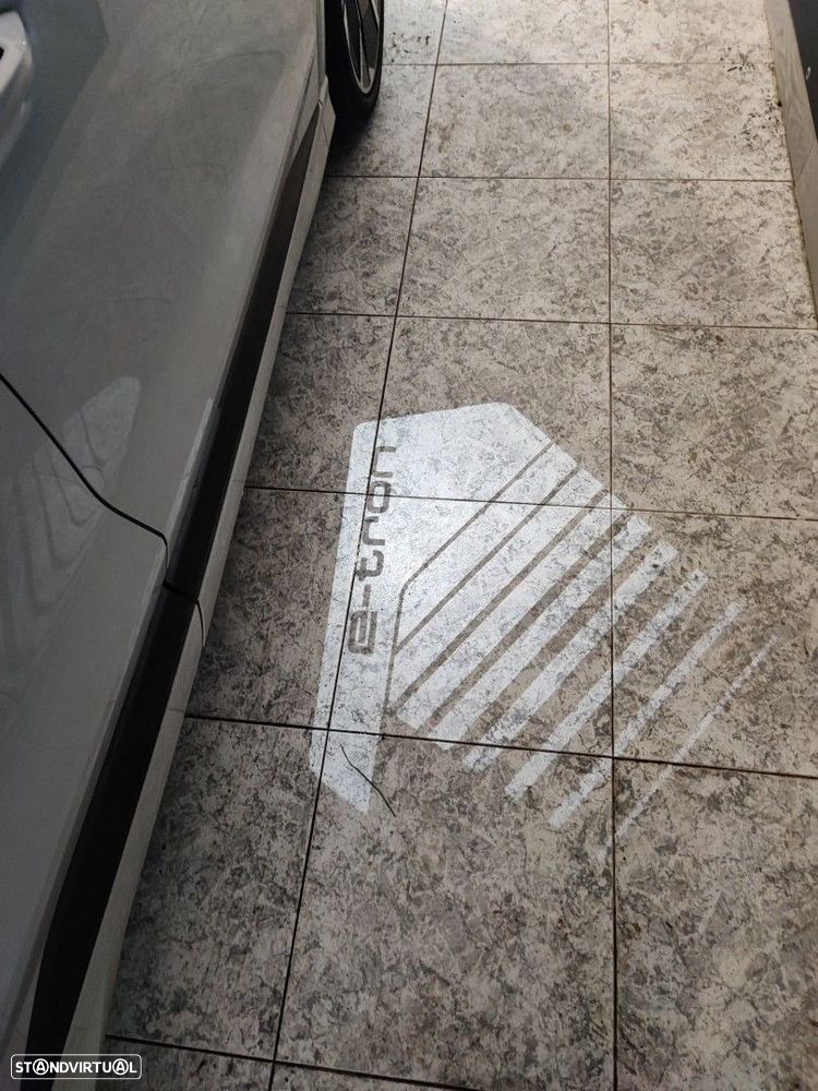 Audi Q4 e-tron 40 82 kWH - 12