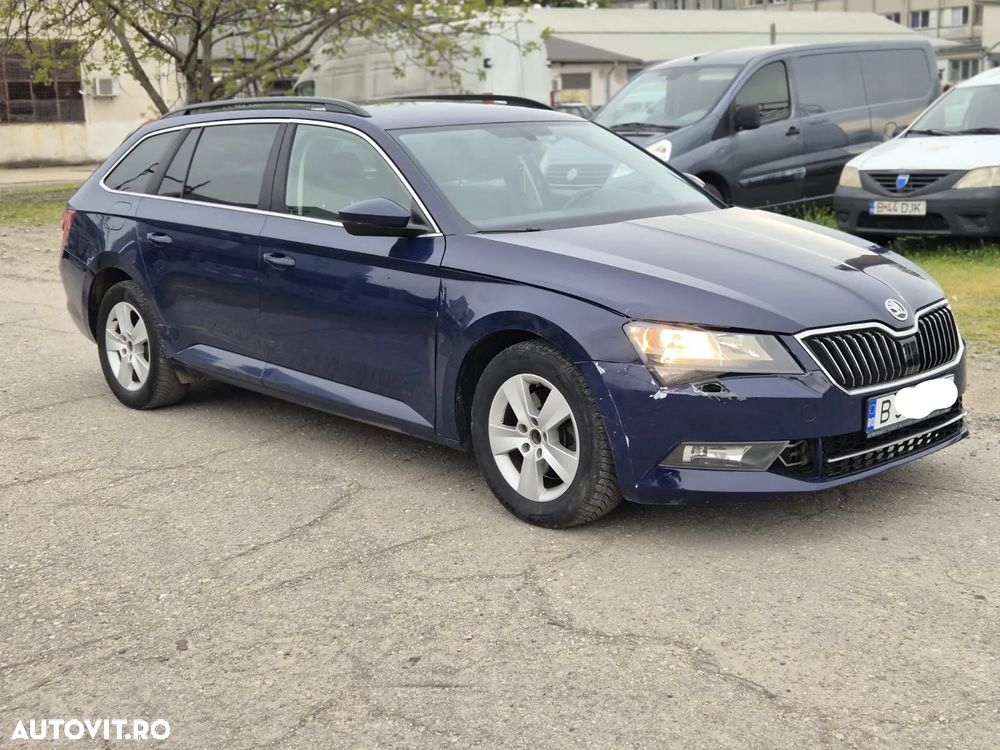 Skoda Superb 2.0 TDI DSG Ambition - 3