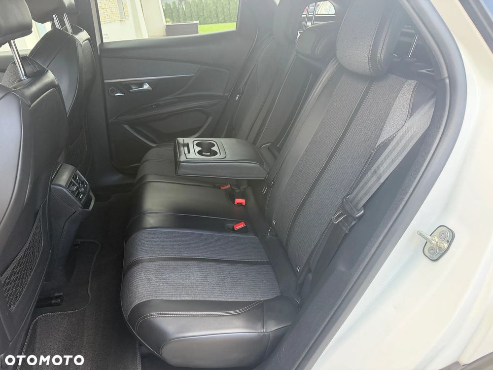 Peugeot 3008 - 13