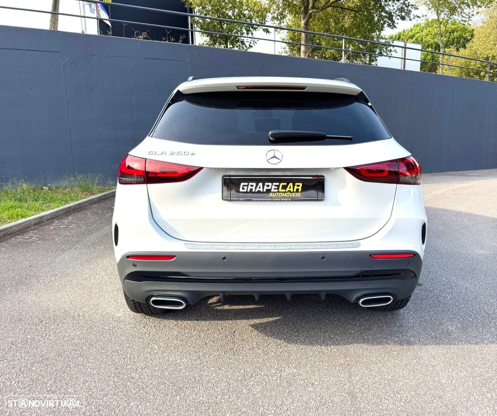 Mercedes-Benz GLA 250 e AMG Line - 4
