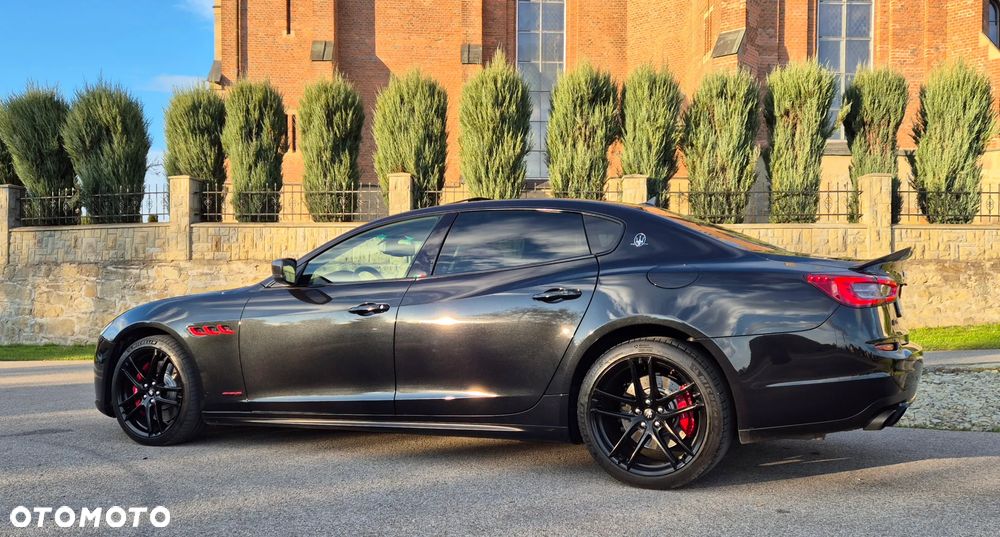 Maserati Quattroporte - 13