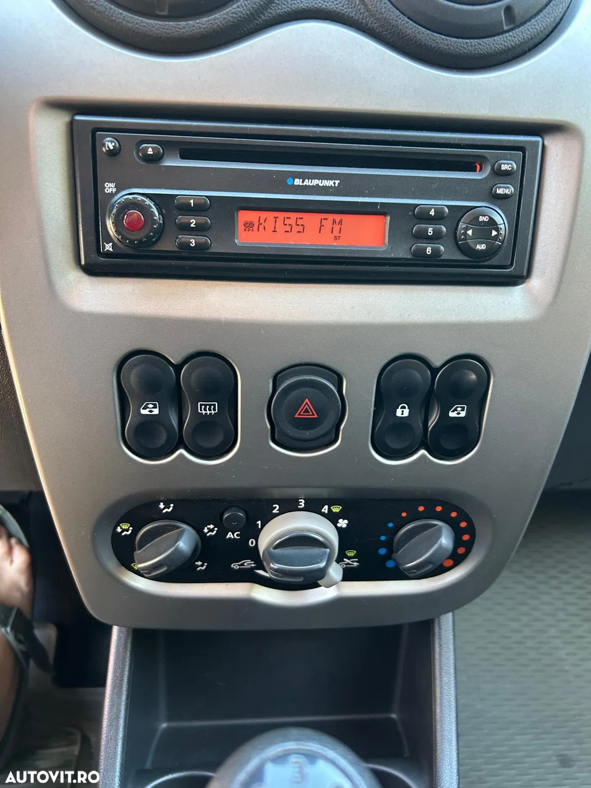 Dacia Sandero - 11
