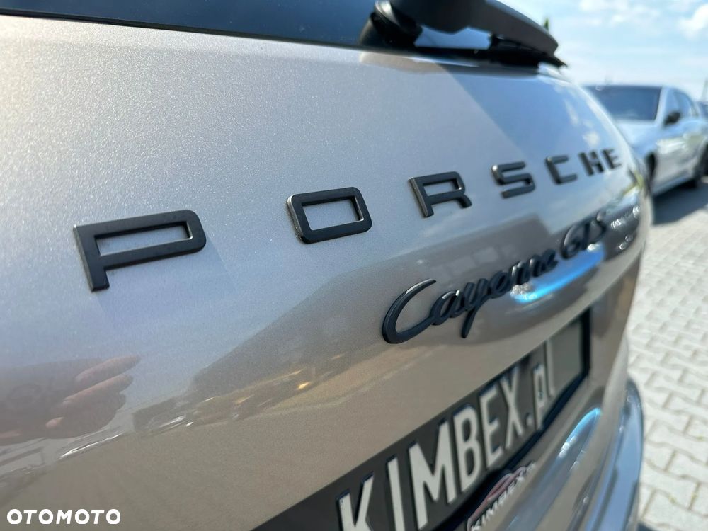 Porsche Cayenne GTS - 12